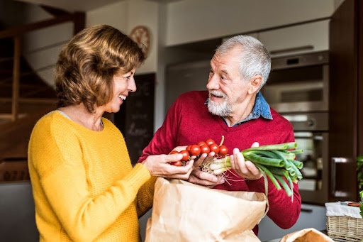 From Crisis to Community How HopeLink Helps Seniors Seek Assistance ft image